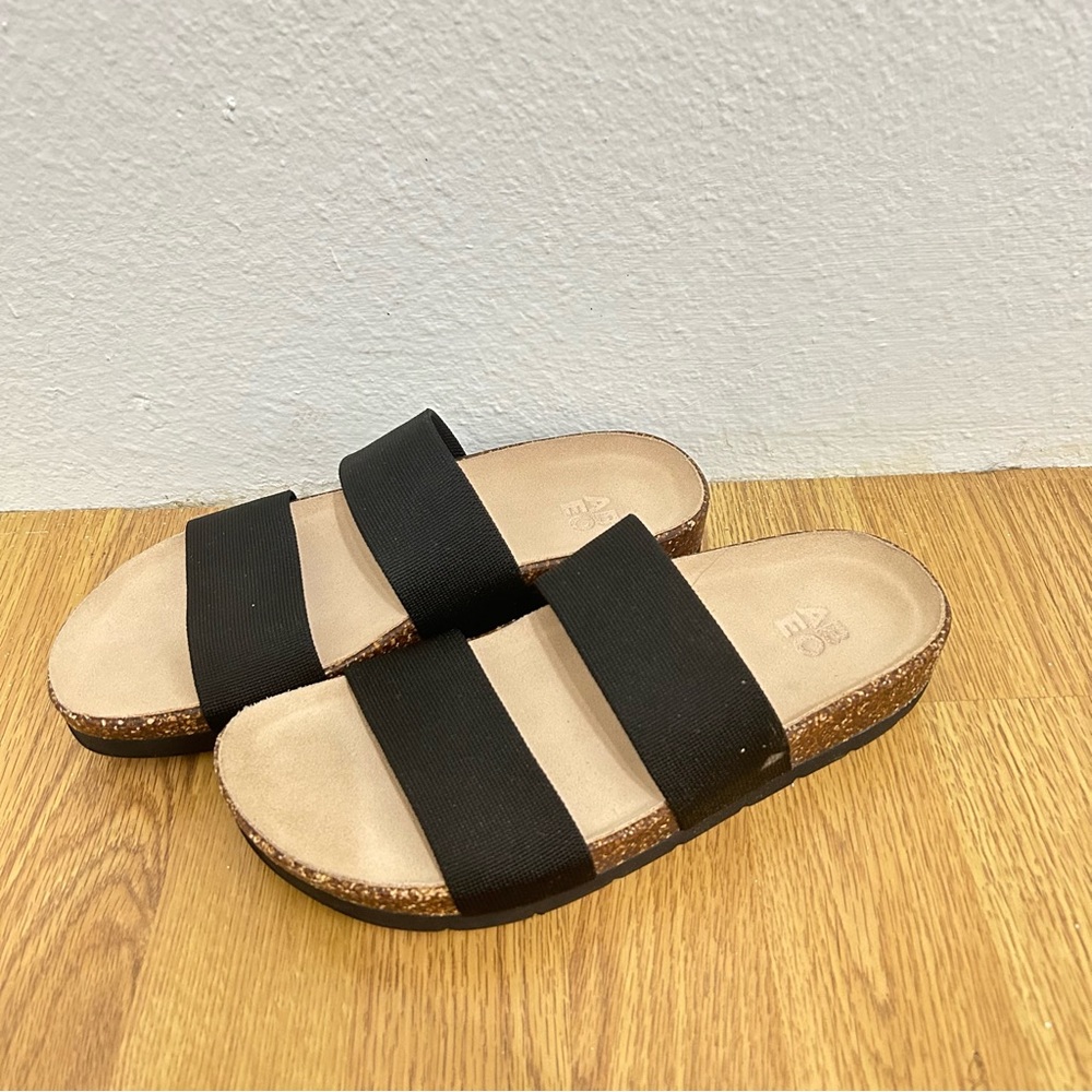 ABEO black sandals size 7